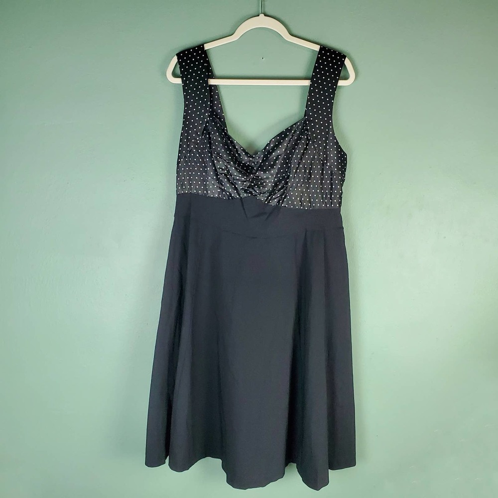 Torrid Women's Pin Up Retro Black White Polka Dot Fit & Flare Dress Size 18